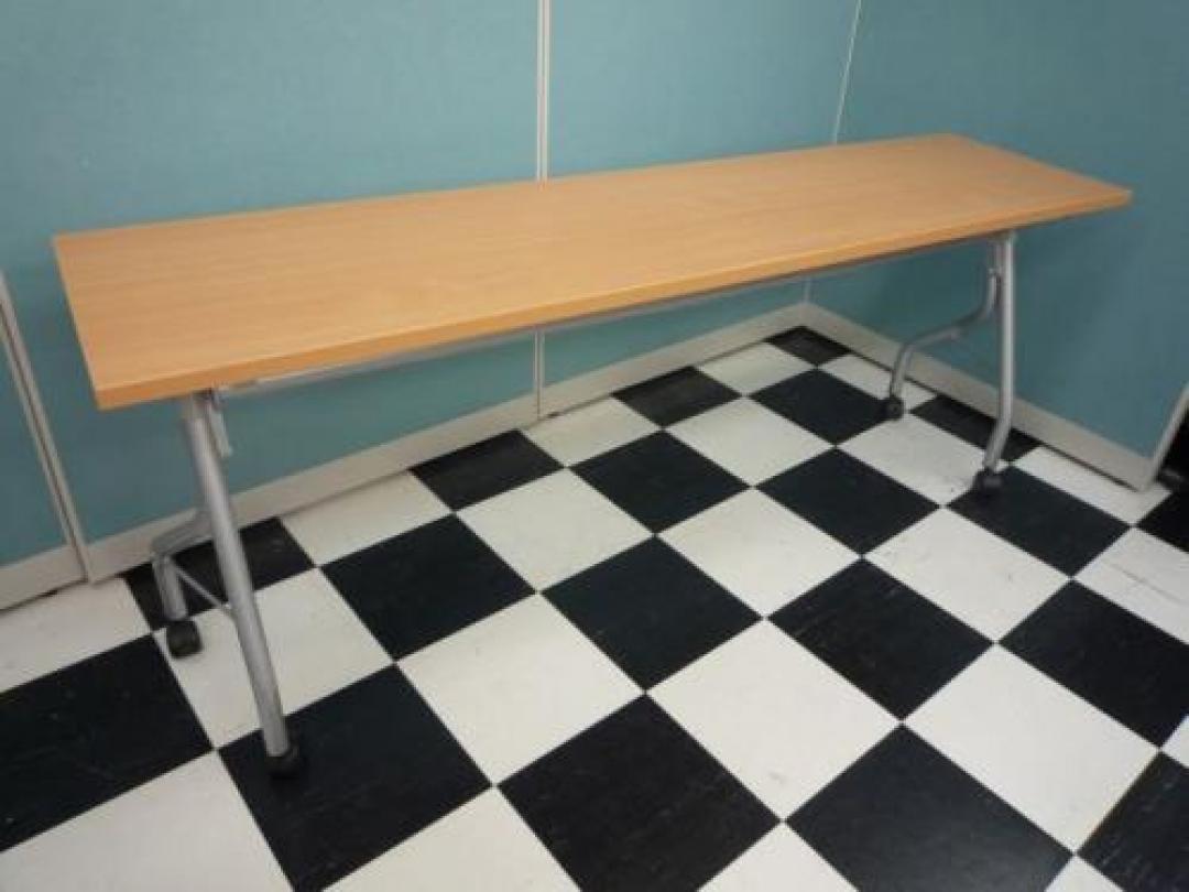 ■残り1台限定価格■【価格重視ならこちら】ノーブランド　サイドスタックテーブル　<A Href=http://www.officebusters.com/shop_showsai/saitama.php>■店内商品はなんと1400点展示■電話工事、コピー機、内装、電気工事、お引越し、などもお気軽にご相談下さいませ！■【随時キャンペーン実施中！詳細はこちらをクリック！　オフィスバスターズさいたま・大宮店TEL048-871-7390】</A>
                                    中古
            