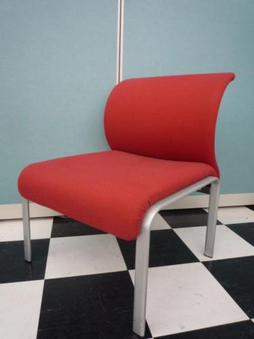 【ウィンターセール】■場が華やかになる赤■【状態良好】ミーティングチェア<A Href=http://www.officebusters.com/shop_showsai/saitama.php>■店内商品はなんと1400点展示■電話工事、コピー機、内装、電気工事、お引越し、などもお気軽にご相談下さいませ！■【随時キャンペーン実施中！詳細はこちらをクリック！　オフィスバスターズさいたま・大宮店TEL048-871-7390】</A>
                                    中古
            