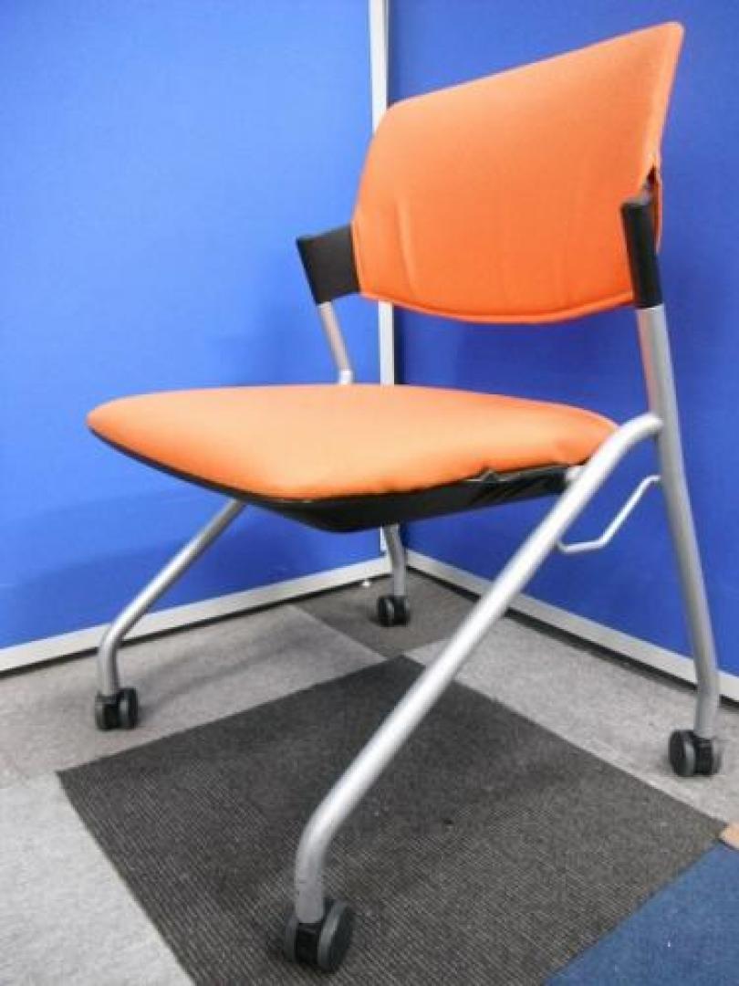 3/10在庫情報：ネスティングチェア：残り1脚。詳しくは詳細写真を見てください！ <A Href=http://www.officebusters【会議チェア】
                                    中古
            