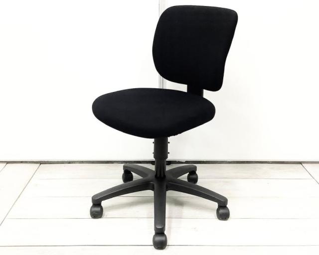オリバックチェア　中古　ブラック 肘無ローバックチェアの格安販売 - 中古オフィス家具なら