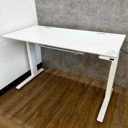【個】【オカムラの昇降デスク、スイフト(操作パネル右側)が入荷しました！】 ＊福岡市拠点の「オフィスバスターズ福岡南店」は、福岡はもちろん、岡山・広島エリアにも対応しています。中古オフィス家具・チェア・デスク・複合機など一式手配可能。各地に特化した在庫とワンストップ対応で、起業・移転・レイアウト変更にしっかり対応し、岡山・広島でも安心の選択肢をご提供します。＊