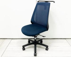 ※背面メッシュ生地部分に一部破れあり【在庫入替セール品！】【低価格だけど快適！】【理想的な作業姿勢で快適な座り心地！デスクに納まりの良いコンパクト設計！在宅ワークにもオススメ！】/オススメ(おすすめ) /人気商品【弊社使用欄：A00979999】■イトーキ(ITOKI)製　ノナチェア (nona)　肘無ハイバックチェア　ネイビーブルー　背面メッシュ　ハンガー付