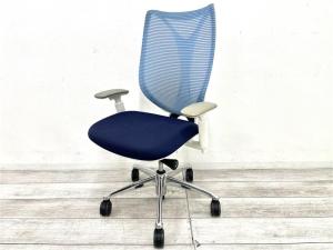 【定価約16万円】【前傾チルト付！流れるような美しいフォルムの最高級メッシュチェア！】■オカムラ（okamura）製　Sabrina（サブリナ）　ハイバック　肘付き　■可動肘　■背面メッシュ：アクアブルー/座面：ブルー×ホワイトフレーム