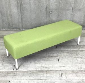 【いま人気のリビングライクなデザイン！】■オカムラ　アルトリビングシリーズ　2人掛けベンチ　W1400mm　■張地：グリーン / 脚：ホワイト【Okamura　Alt Living】【スツール】【ABW】