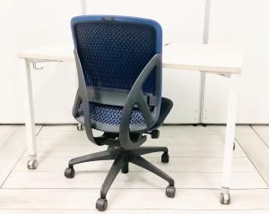 【セット商品（デスク×1、チェア×1）】【2024年製】オフィスデスク ABW 平デスク キャスター付き 配線口付き ホワイト・Okamura/オカム　・Aption Free 2／アプションフリー2 ※横浜本店撮影画像※