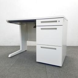 【限定１台】【使いやすさで選ぶならコレ！シャープで美しいスタンダードデスク】■イトーキ（ITOKI）　CZR　片袖机　■W1100㎜×D700㎜　　■シリンダー錠　■ホワイト