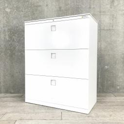 【オフィスの必需品！大容量の三段キャビネット】■オカムラ（okamura）製　レクトライン（Rectline）シリーズ　3段ラテラル　■天板付き　■色：ホワイト　■シリンダー錠