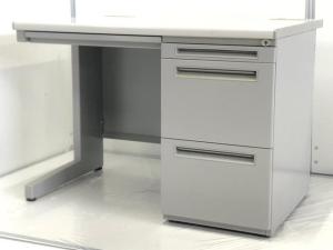 【珍しいW1100サイズの片袖机が入荷いたしました！　ベーシックなグレーカラーでどんなオフィスにもなじみやすい！】■内田洋行(UCHIDA)　■FEED　■グレー　■片袖机　※配線カバー無しの為特別価格！【入替セールにつき30%OFF！】