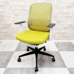 【2脚限定入荷！】透過性と機能性を最大限に活かした人気チェア！フィット感の高い調整機能付きランバーサポート！明るいグリーンカラーがオフィスに活気をもたらします！
■コクヨ/シロッコ（Scirocco）/肘付き/ハイバック/メッシュ【中古】【オフィス家具】オフィスバスターズ堺店