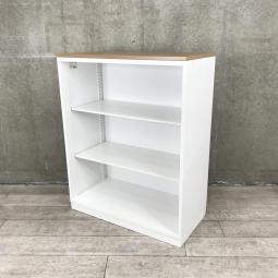 【2台限定】【見える化にフォーカスしたオープン書庫！】■コクヨ（KOKUYO）製　エディアシリーズ　オープン書庫　ローキャビネット　 W900×D450×H1130㎜　■天板：木目ブラウン/ベース付き　■ホワイト
