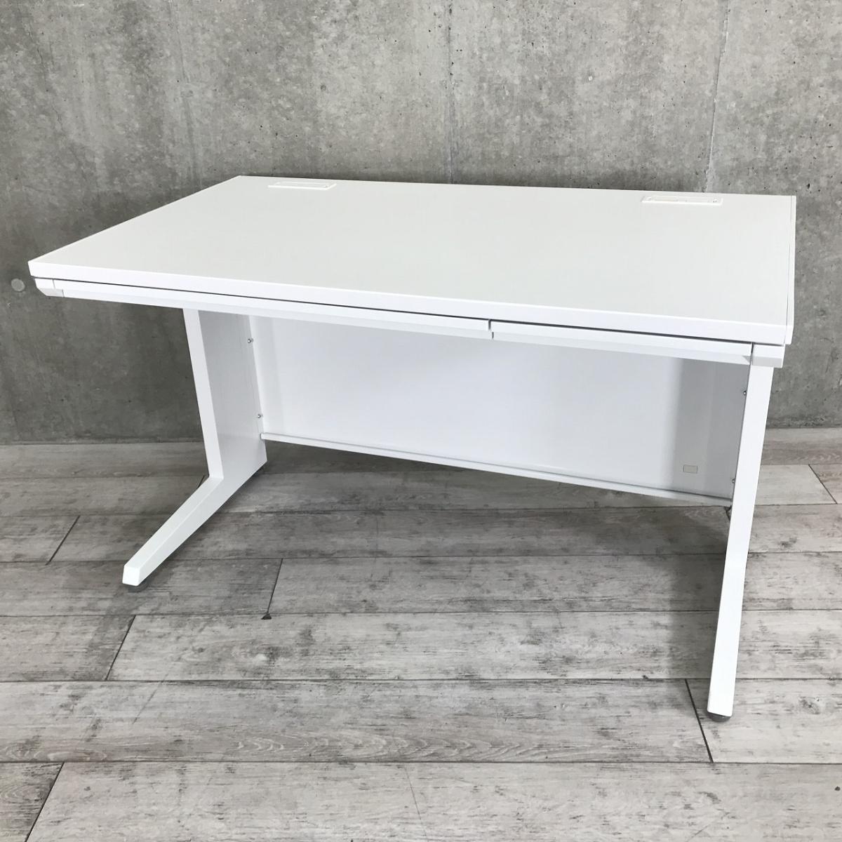 【清潔感のあるホワイトカラーの平机！スタンダードな幅1200㎜！大人気の定番商品となります！】■オカムラ（OKAMURA）製　アドバンス（ADVANCE）シリーズ　平机　■引き出し付き　■幅1200mm　■ネオホワイト
                        アドバンス-S
                                    中古
            