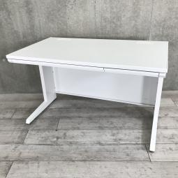 【清潔感のあるホワイトカラーの平机！スタンダードな幅1200㎜！大人気の定番商品となります！】■オカムラ（OKAMURA）製　アドバンス（ADVANCE）シリーズ　平机　■引き出し付き　■幅1200mm　■ネオホワイト