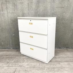 【人気３段ラテラルの小さめサイズ！カウンター付きのローキャビネット！】■イトーキ（ITOKI）　シンライン（THIN LIN）シリーズ　３段ラテラル書庫　ローキャビネット　■天板付き　■W800×D400×H975㎜　■ホワイト　■シリンダー錠 【弊社使用欄：A01024577】