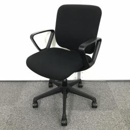 【在庫入替セール】【2脚限定】【ふっくらクッションが心地よい！コスパの良いワーキングチェア！】■オカムラ製　CG-Rチェア　肘付ローバック　■ブラック　■サークル肘