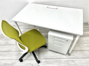 【定価約20万円以上】【増員におすすめ！平机とチェア、デスクのセット商品】■イトーキ（ITOKI）製　アクティブフィールド（Active Field）　ワークテーブル　パーソナルテーブル　W1200×D700㎜　■キャスター付■コクヨ/ミトラチェア　■肘無ローバックチェア　■背座グリーン・フレームホワイト■プラス/LEED　■ホワイト　■3段ワゴン　■シリンダー錠　※セット商品の為配送料要相談