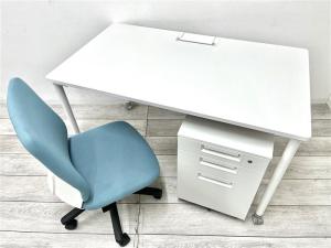 【定価約20万円】【増員におすすめ！平机とチェア、デスクのセット商品】■イトーキ（ITOKI）製　アクティブフィールド（Active Field）　ワークテーブル　パーソナルテーブル　W1200×D700㎜　■キャスター付■イトーキ（ITOKI）製　トルテアール（R）チェア　肘無ローバック　■ストロングブルー■プラス/LEED　■ホワイト　■3段ワゴン　■シリンダー錠　※セット商品の為配送料要相談