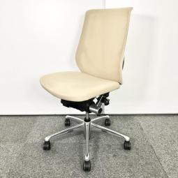 【人間工学に基づいた快適な座り心地！体の動きを自然にサポート！】 ■オカムラ（okamura）製　ゼファーチェア (Zephyr)　ハイバック　肘無し　■背面メッシュ　■ベージュ 【状態良好品！】【入替セールにつき20%OFF！】