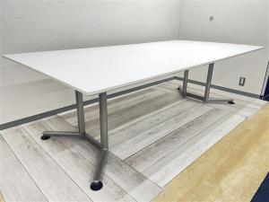 【W2400で広々6～8名にオススメ！シンプルで使いやすい大型テーブル！】■オカムラ(okamura)製　ラティオ(RATIO)Ⅱ　■ミーティングテーブル　■ホワイト天板×ポリッシュ脚〈岐阜・愛知・三重・静岡・福井〉