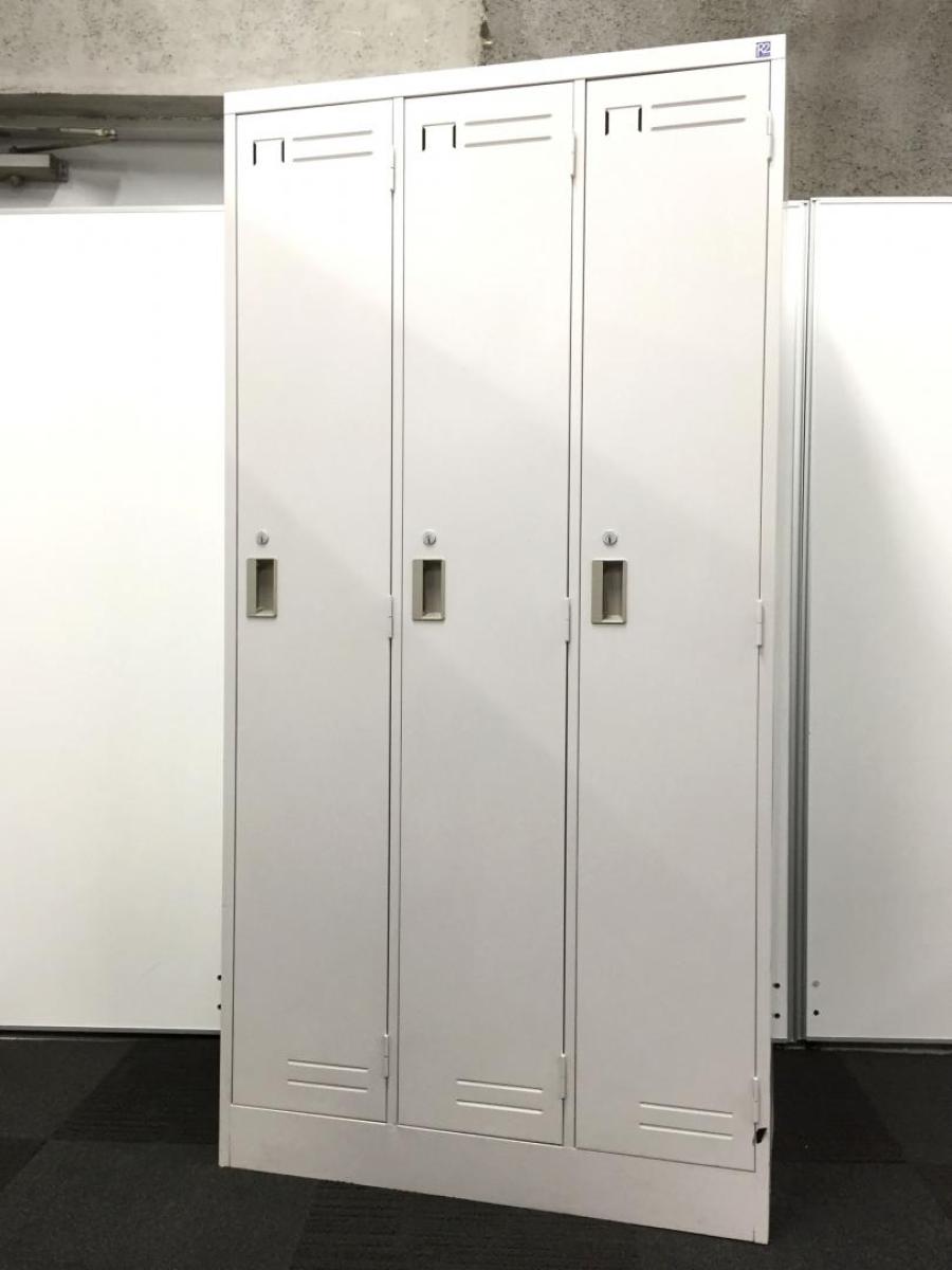 【7/16入荷！】【限定2台！】コクヨ製の3人用ロッカー【スタンダードな4人用と比べると1部屋当たりのスペース広いです！】【AD】
                        その他シリーズ
                                    中古
            