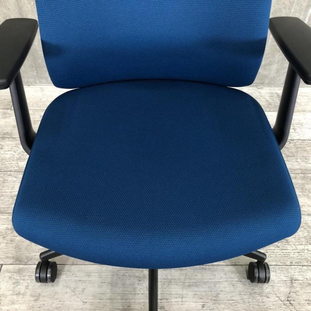 中古】ウィザード3 樹脂 コクヨ/KOKUYO 肘付ローバックチェア