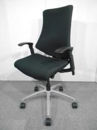 【当社内でも入荷が多いトップシェアを誇るチェア！】イトーキ（ITOKI）エフチェア　クロス仕様　■色：ブラック　肘付き