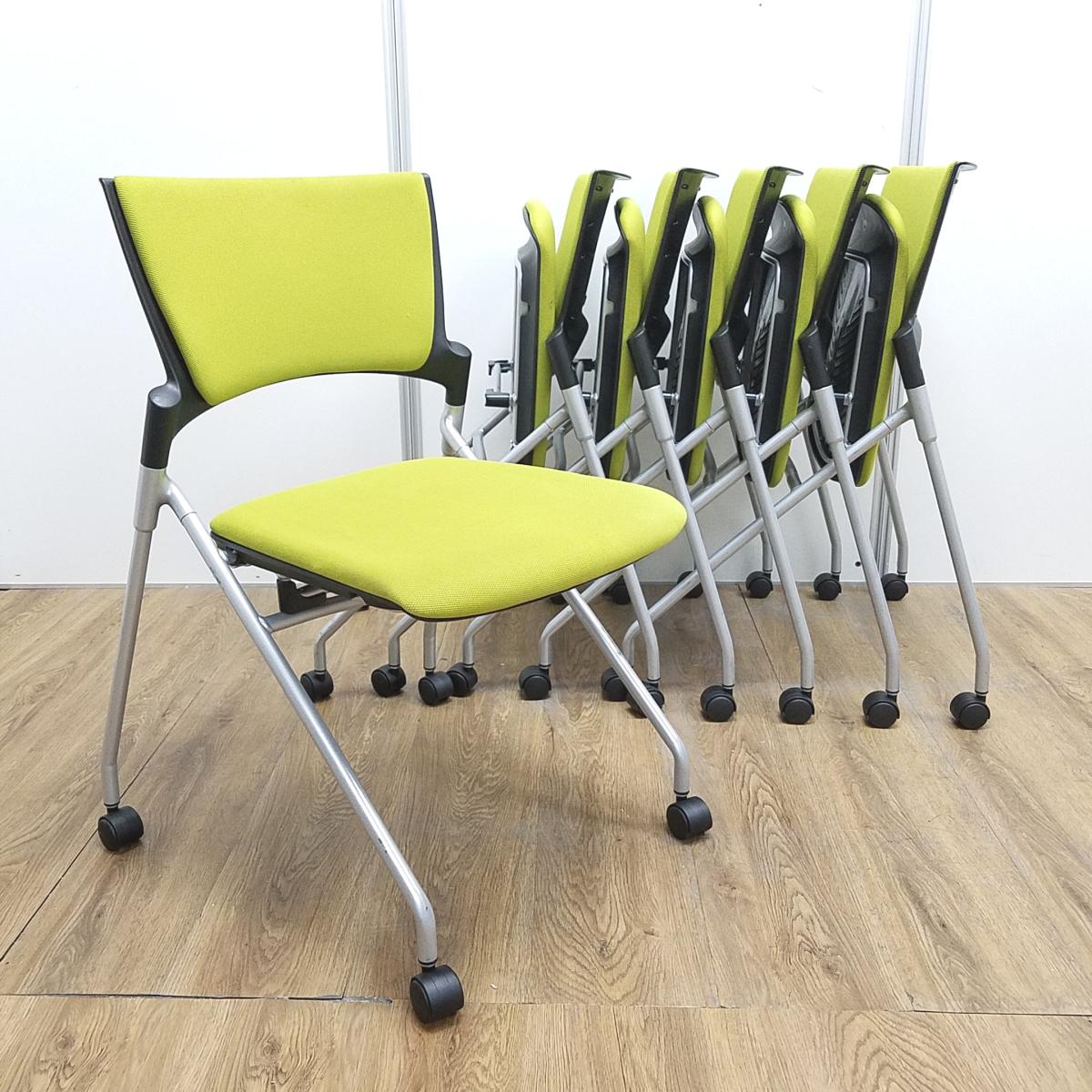 【6脚セット！！】イトーキ製　マノスシリーズ　モスグリーン　背パッドあり　キャスター付　セミナーや会議用にオススメチェア　平行ネスティングで省スペース化！　ネスティングチェア！！
                        マノスチェア
                                    中古
            