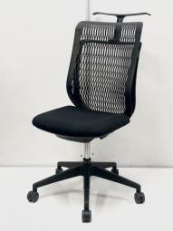 【ロット入荷】【ハンガー付】最適な座り心地。人の動きに合わせる3Dのメッシュの背もたれのチェアが8脚入荷！！【AJチェア】