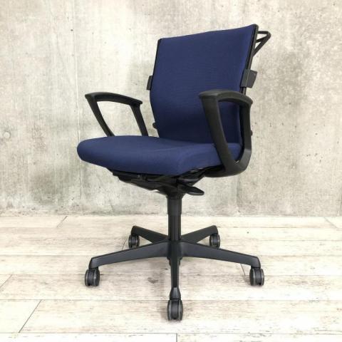 【中古】エスクード  オカムラ（okamura） 肘付ローバックチェア