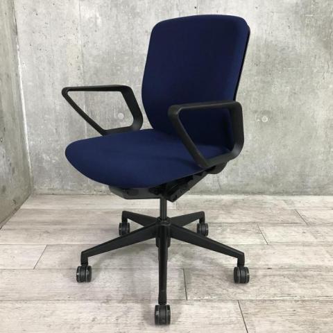 【中古】クレネ KRA-00C ウチダ（UCHIDA) 肘付ミドルバックチェア