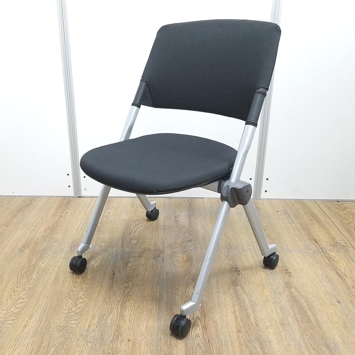 オカムラ製　リータシリーズ　ブラック　会議用　キャスター付　会議室用におすすめ！　水平にも垂直にもスタッキング可能！　ミーティングチェア　ネスティングチェア！！
                        リータ
                                    中古
            