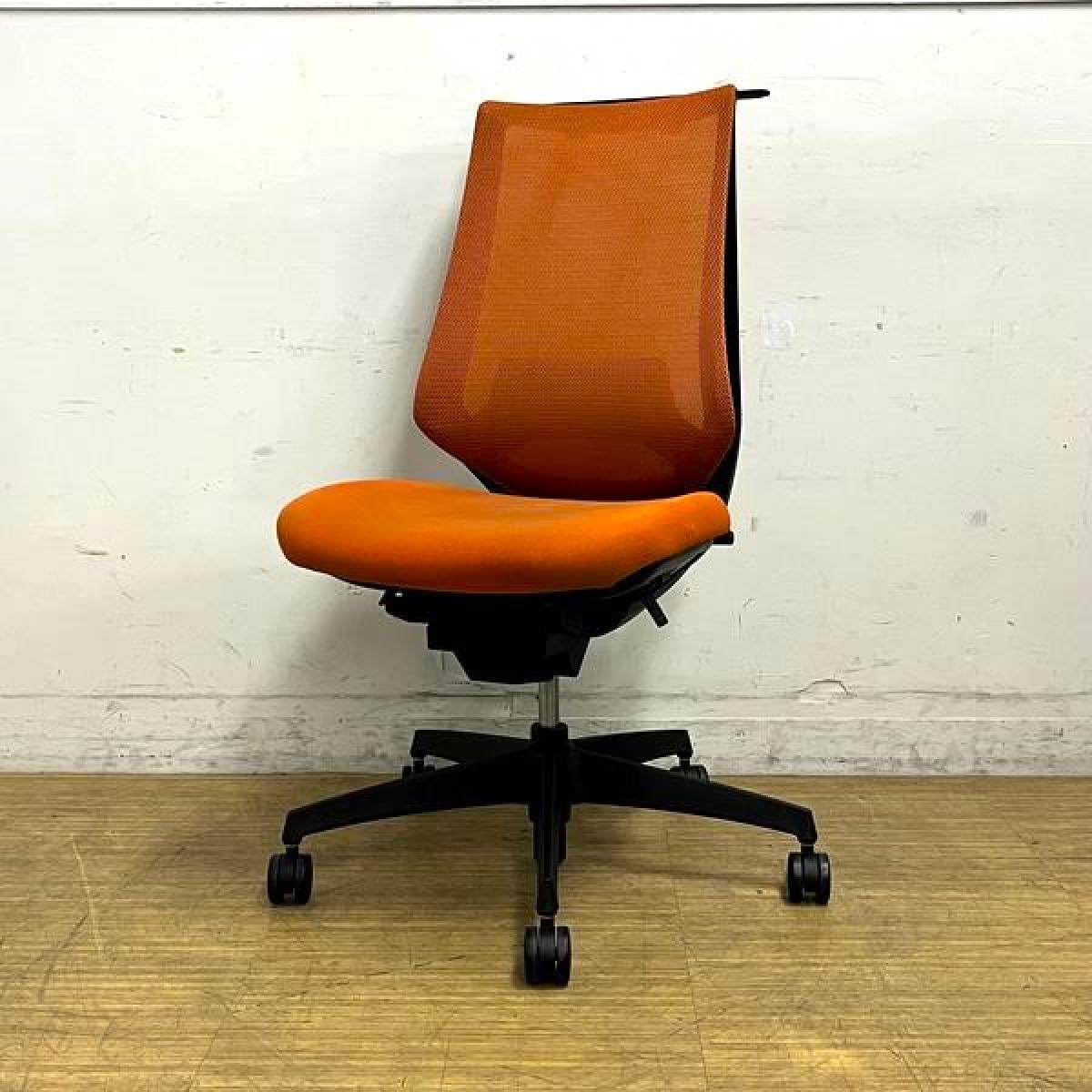 【在庫入替セール】コクヨ　デュオラ　肘無しモデル　オレンジ×ブラックフレーム　ハンガー付き　ランバーサポート付き
                        デュオラ メッシュ
                                    中古
            