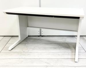 白黒でカッコイイ1流メーカーの大人気デスク！配線カバー付き！[倉庫にもありますので数量ご相談ください]【AD】