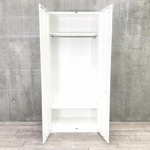 【珍しいワードローブが揃って入荷！！役員室などのコート・ジャケットの収納におすすめ！】◆オカムラ/レクトライン/ワードローブ◆ネオホワイト/シリンダー錠◆　【外観は両開き書庫と変わらないため、書庫と併せて設置も可能！】