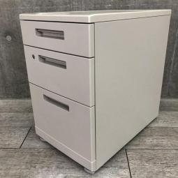 【1台限定】【キャスター一部無しのためお安く】【おつとめ品】■コクヨ（KOKUYO）製　MX+シリーズ　３段ワゴン　デスクインワゴン　■シリンダー錠　■ニューグレーオフィスバスターズ　梅田本店