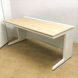 【ゆとりのあるワークスペースで作業効率アップ！】■オカムラ　アドバンスシリーズ　平デスク　W1600×D700×H720mm　■天板：木目カラー / 本体：ホワイト【OKAMURA　ADVANCE】