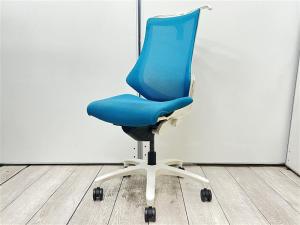 【在庫入替セール品！】【姿勢の変化にフレキシブルに対応！スタイリッシュなデザインのメッシュチェア！】/オススメ(おすすめ) /人気商品【弊社使用欄：A01021075】■ハイバック　肘無し白樹脂脚 ホワイトベース ストロングブルー/イトーキ/エフ/ブルー