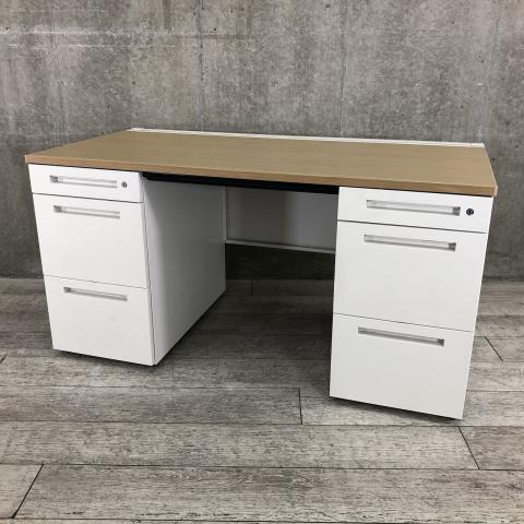 【定価約20万円以上】【あらゆる空間に調和するシンプルデザイン！両袖付きで収納量抜群！上長席にもおすすめ】■イトーキ（ITOKI）　CZRシリーズ　両袖机　横幅1400㎜　■天板：木目ナチュラル/ホワイト　■シリンダー錠