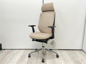 【最も人気を集める高機能メッシュチェア！】/オススメ(おすすめ) /人気商品【弊社使用欄：A01025185】■エクストラハイバック メッシュタイプ アジャストアーム付 ブラックボディ アルミポリッシュ脚 ランバーサポート付 ナイロンキャスター/オカムラ/シルフィ/ベージュ