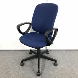 【座る人を選ばないフィット感!!】■プラス（PLUS）　プリセア（Presea）　肘付ハイバック　■固定肘　■ブルー/シェルブラック　【身体にフィットするクッション】【2501】弊社使用欄【A00993497】