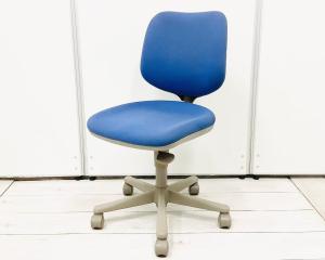 コスパ〇のエントリーチェア/オカムラ製のため耐久性〇/福岡/中古/安い/天神/博多/使用感少し有り