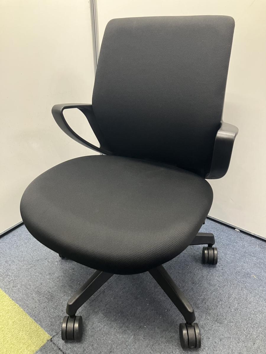 コクヨ　ピコラチェア　ローバック　人気のブラック　コンパクトなサイズ感と可愛らしいフォルムがポイント
                        ピコラ チェア
                                    中古
            