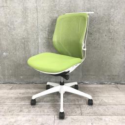 【オカムラ製品で最も人気を集める高機能メッシュチェア！前傾チルト機能付！】■オカムラ（okamura）製　シルフィ（Sylphy）　ローバック　肘無し　背面メッシュ　■色：ライムグリーン×ホワイト　■ハンガー付き
