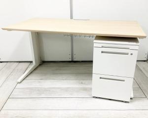 起業や移転時におススメ！平デスク+ワゴンの片袖机セット　■色：ナチュラル/オススメ(おすすめ) /人気商品【弊社使用欄：A01001915】※ワゴンは在庫状況によりメーカー、シリーズが変動する場合がございます。