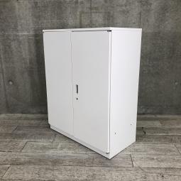 【オフィスの定番！大きく開いて見やすい両開き書庫！】■イトーキ（ITOKI）製　シンラインシリーズ (THIN LINE)　両開き書庫　ローキャビネット　■ホワイト　■シリンダー錠　■天板付き
