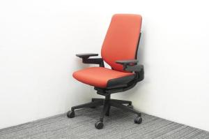 【外部倉庫在庫品】■Steelcase（スチールケース）製　ジェスチャー 　肘付ハイバックチェア　■スカーレット　【T1】