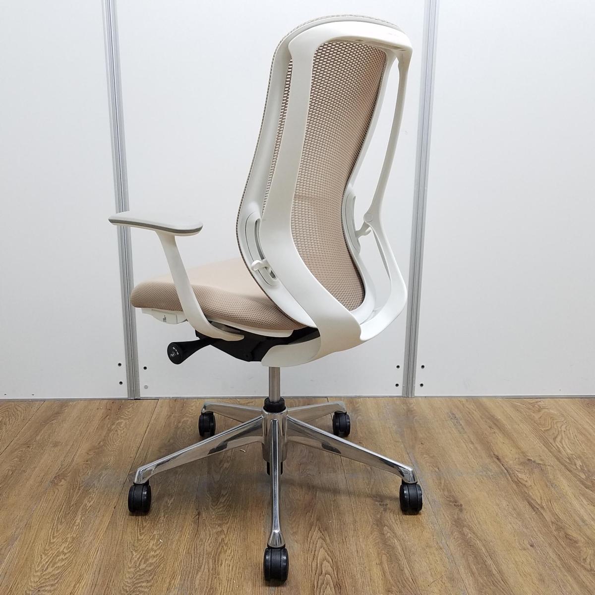 オカムラ】 シルフィー ハイバック デザインアーム ポリッシュ脚 ベージュ