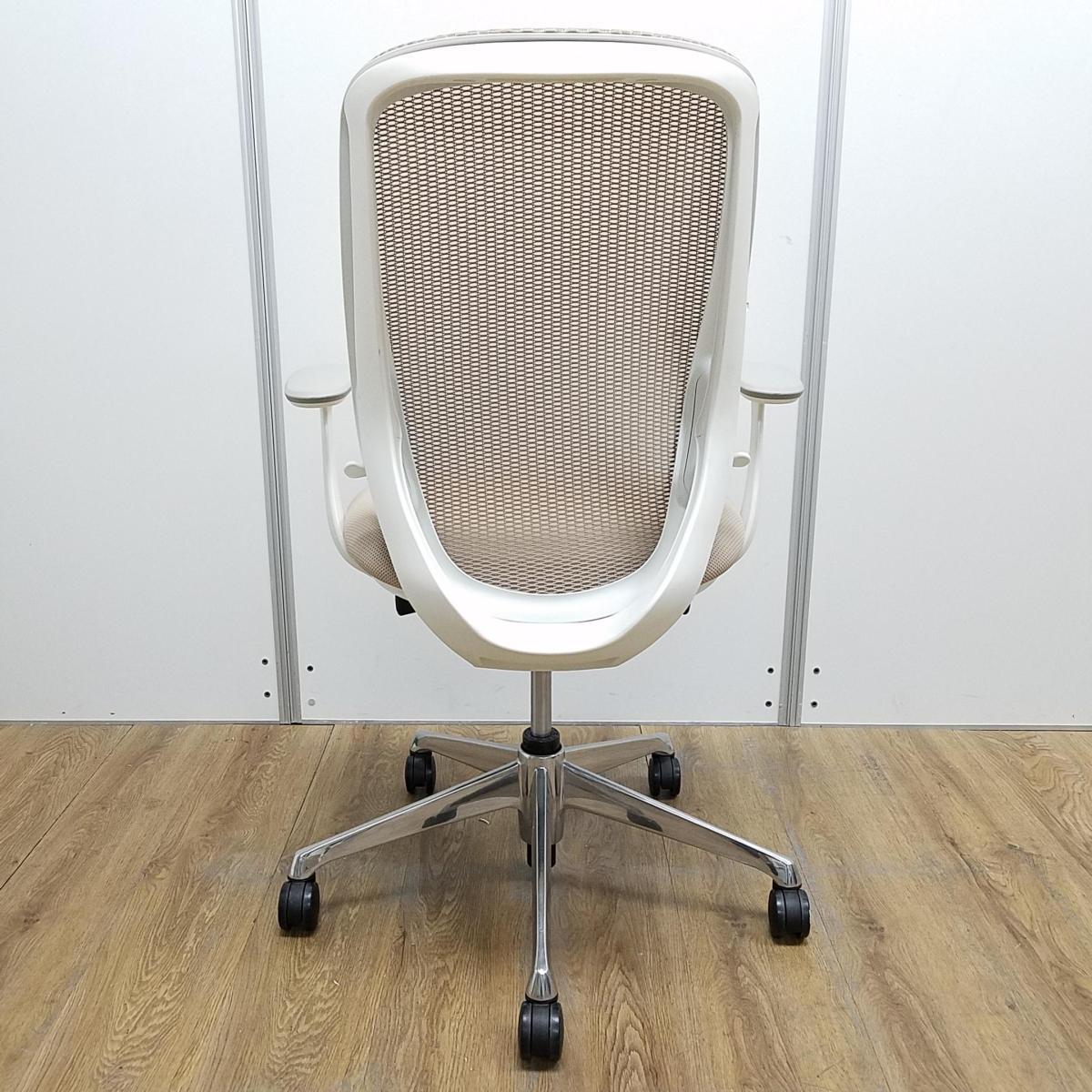 【中古 S(美品)】Sylphy(シルフィー) C685BW-FMP0 中古】シルフィーメッシュ C685BW FMP7 オカムラ/okamura 肘付