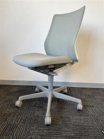 【中古】フルーエントチェア  オカムラ（okamura） 肘無ハイバックチェア