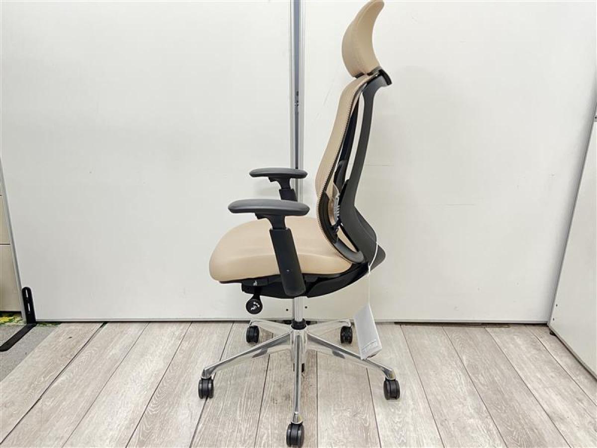 【美品】 シルフィーメッシュ okamura 肘付ハイバックチェア 中古】シルフィーメッシュ オカムラ/okamura 肘付ハイバック
