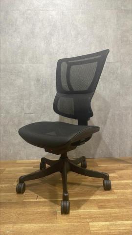【西】【福岡西店在庫】【関家具】【肘無し】【ブラック】【エルゴヒューマン】【チェア】【椅子】【福岡オフィス家具】【福岡中古家具】【中古事務什器】【中古チェア】【中古椅子】
株式会社関家具（取り扱い） エルゴヒューマン（Ergohuman）/ベーシック　ヘッドレスト無し・肘無しモデル　座：クッション　ブラック